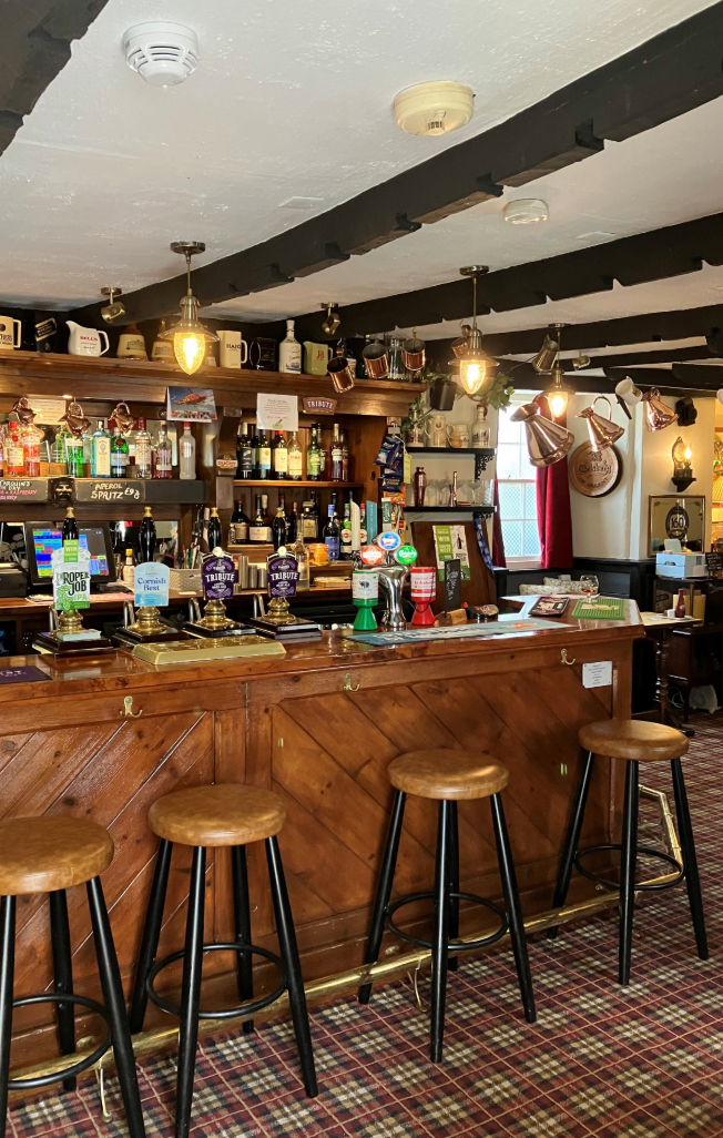 Kings Arms Tregony Bar Area