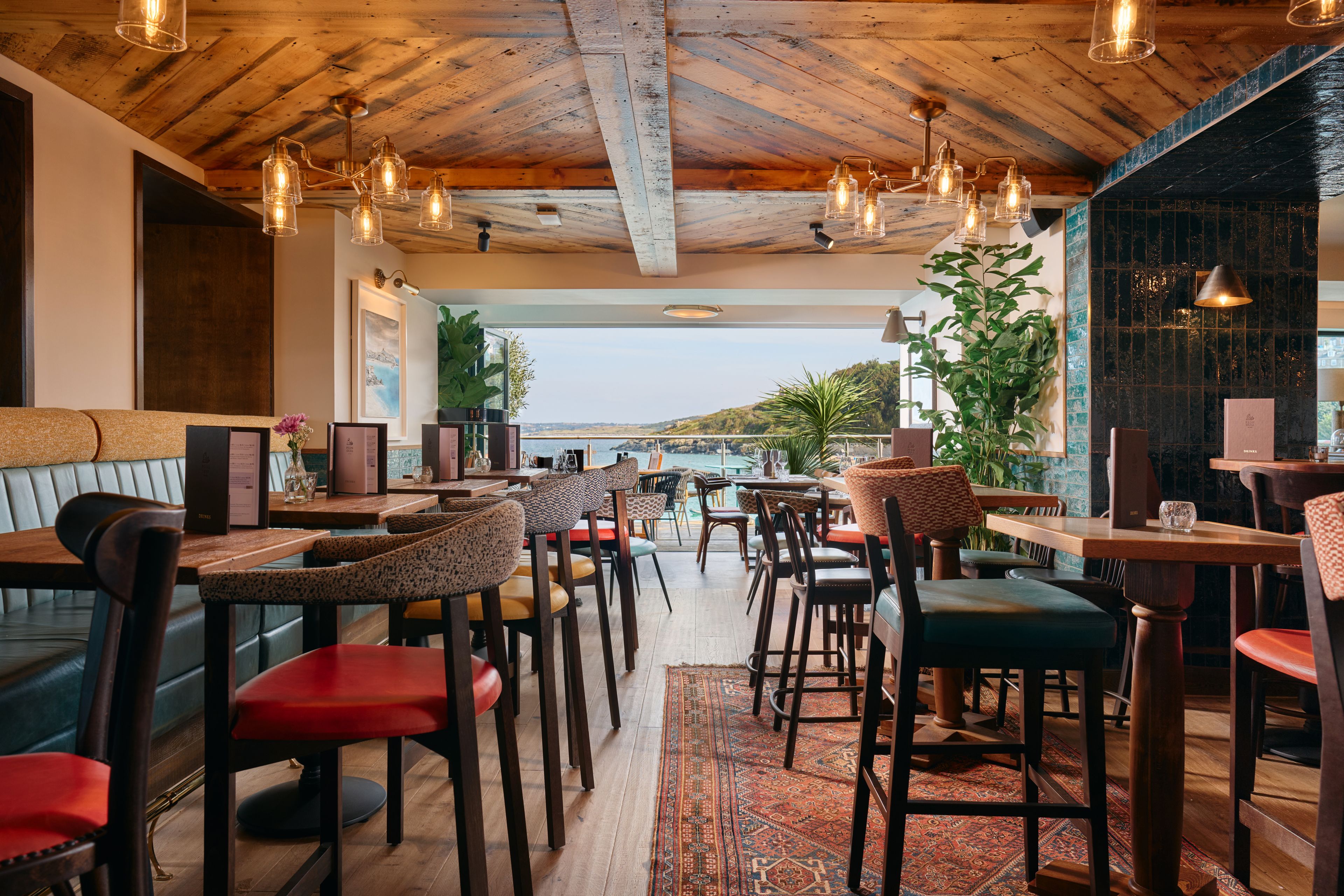 bar and dining space Pedn Olva