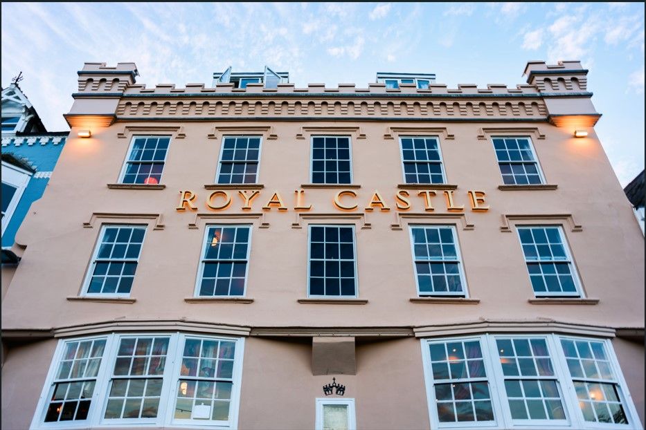 The front of the Royal Castle